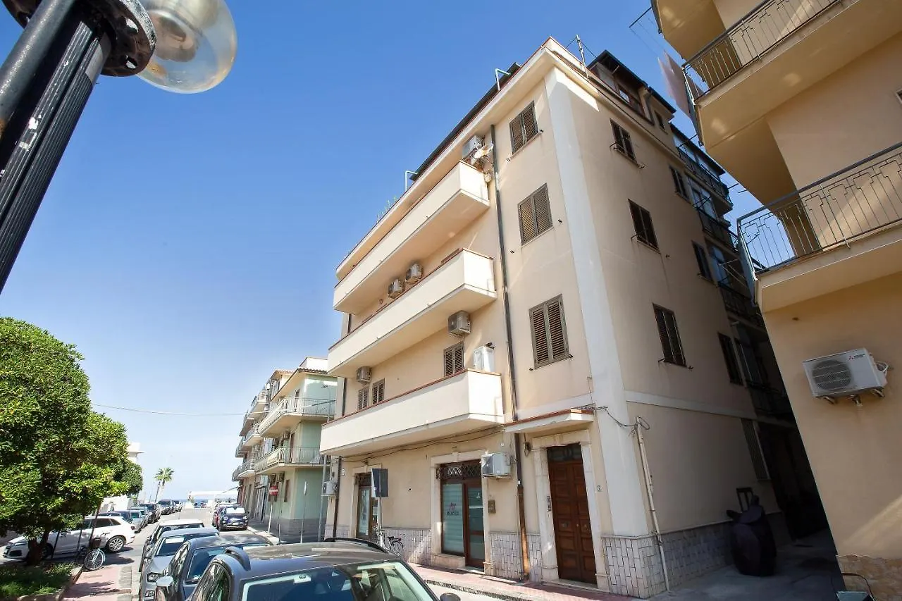 Holiday home Attico Sul Mare In Centro Villa Capo d'Orlando